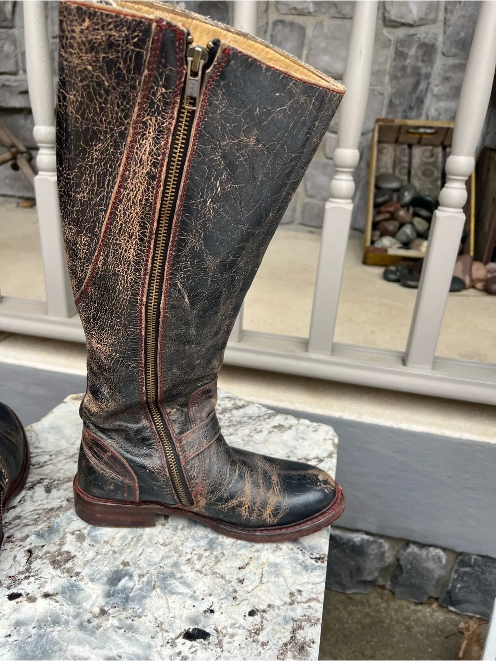 BED|STU Red and Brown Leather Boot Sole Detail - Picture 2 of 6